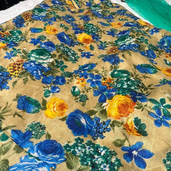 Indian Lehnga outfit beautiful - Picture 2 of 8